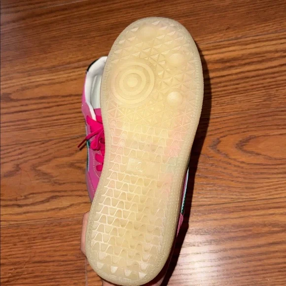 Pink Shoes - Picture 3 of 3